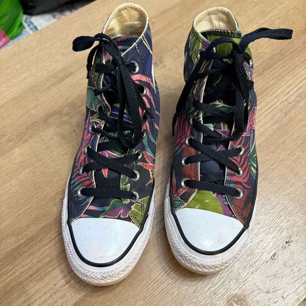 High Top Converse - Picture 2 of 9